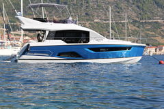Motorboot Sealine F430 NEW Direkt vom Eigner Bild 3