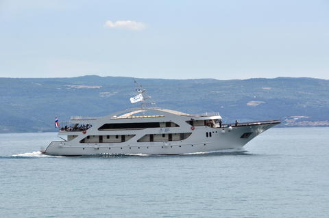 Motorboot Krilo Jesenice Deluxe Cruiser Bild 1