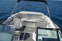 Motorboot Sea Ray SPX 210 - Black Diamond Bild 13