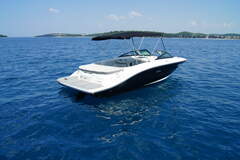 Motorboot Sea Ray SPX 210 - Black Diamond Bild 4