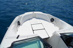 Motorboot Sea Ray 210 SPX Bild 8