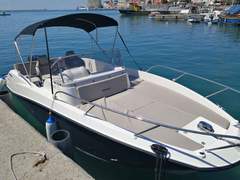 Motorboot Quicksilver 675 Sundeck Bild 2