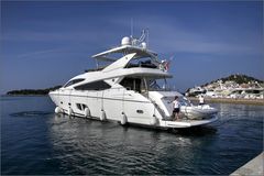 Sunseeker 25m Luxury Yacht (yate de motor)