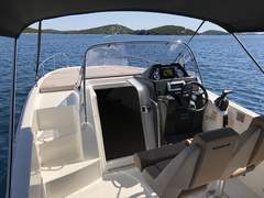 Motorboot Quicksilver 755 Sundeck Bild 3