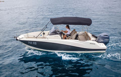 Quicksilver Activ 675 Open (sports boat)