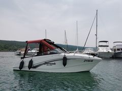 Oki Barracuda 585 (barco con camarote)