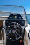 barco de motor Quicksilver 675 Activ Sun Deck imagen 3