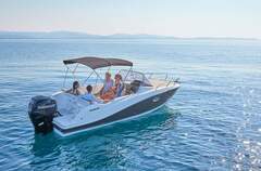 Motorboot Quicksilver 675 Activ Sun Deck Bild 2